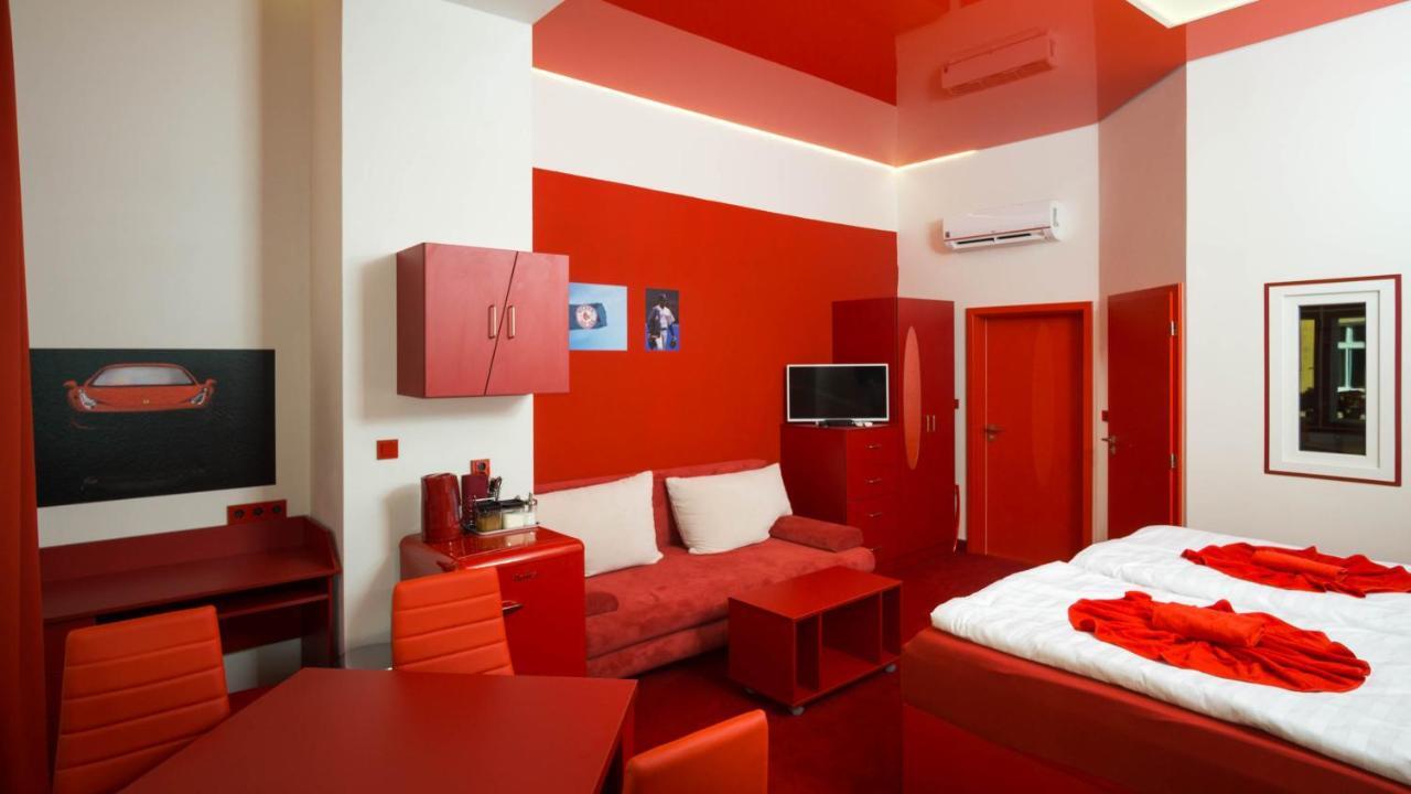 Colours - Your 7 Colour Experience In Centre Of * Prag